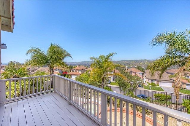 1st image of 925 S Emanuele Cir