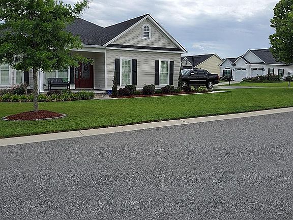 3rd image of 27 Taranik Ln SE