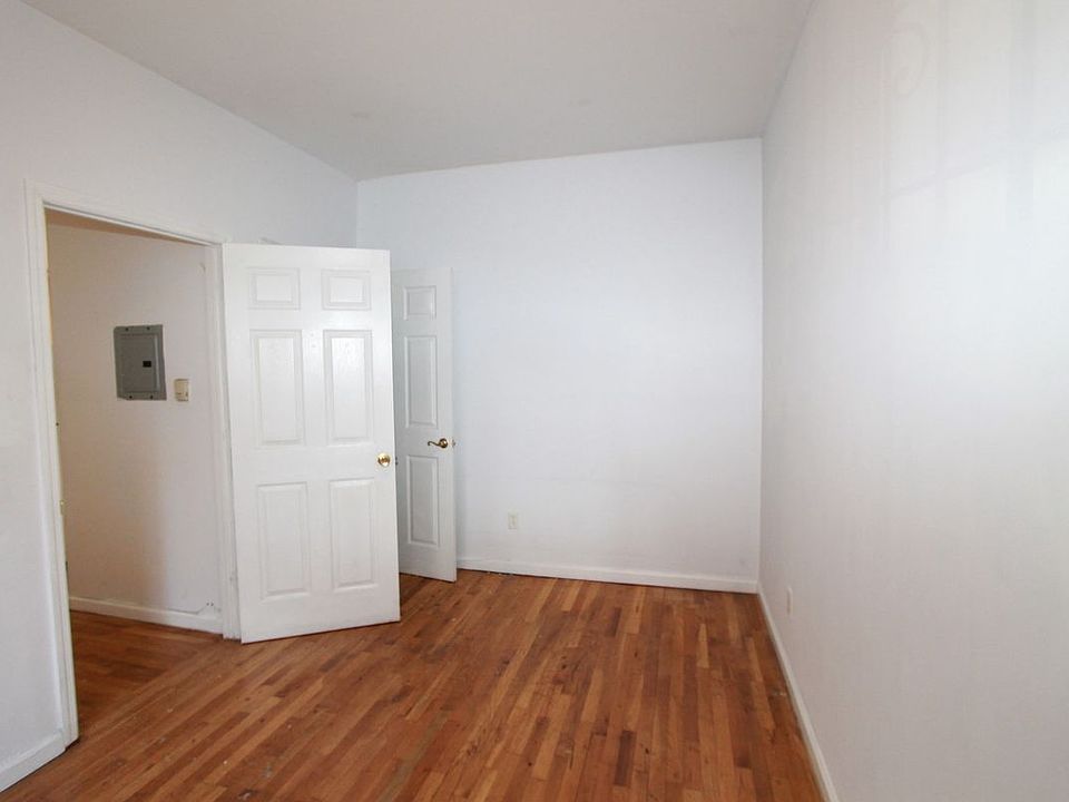1st image of 147 Lexington Ave APT 1