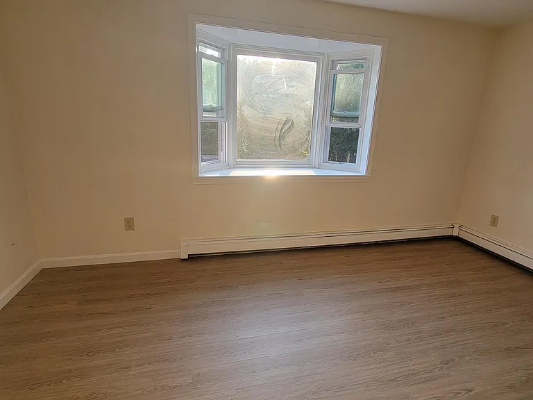 221 Park St #19 — Photo 4