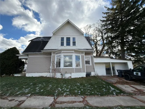 431 N Metcalf St, Lima, OH 45801