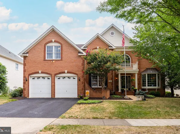 43260 Valiant Dr, Chantilly, VA 20152