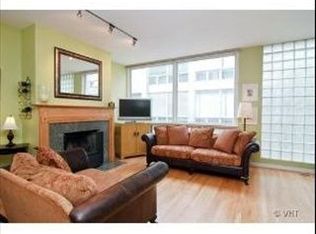 680 N Peoria St #C, Chicago, IL 60642