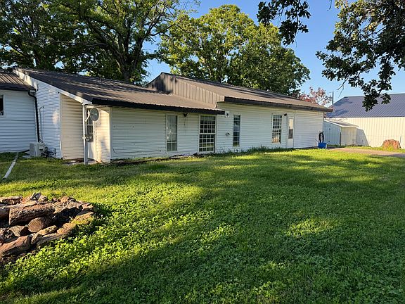 5th image of 17909 Locust Road