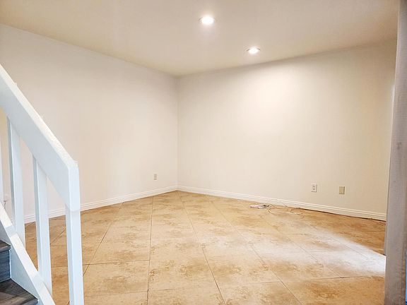 3rd image of 15220 Ocaso Ave Unit 103