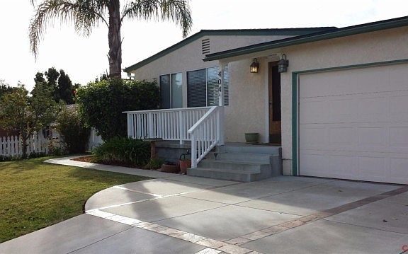 3rd image of 404 Patricia Dr