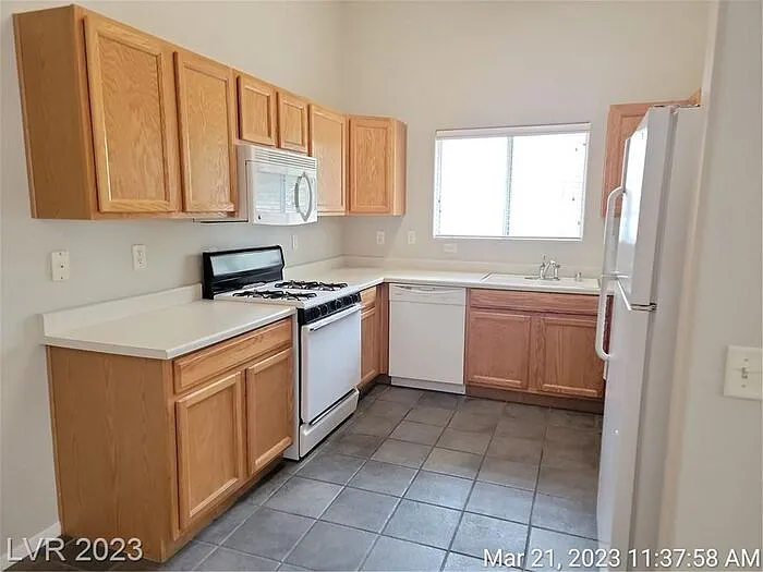 2152 Quarry Ridge St #202 — Photo 7