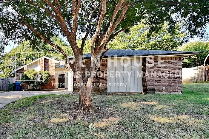 1319 Colony Ct