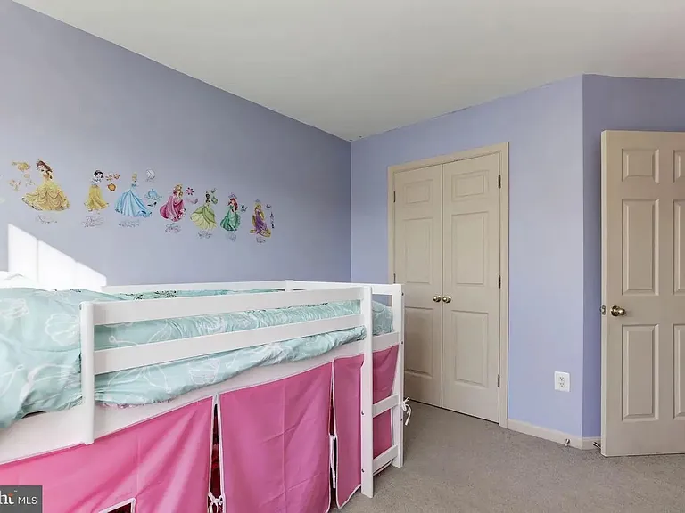 208 Goldsborough Dr — Photo 17