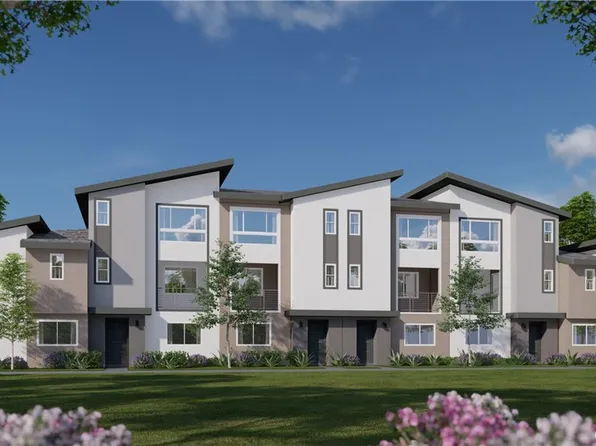 1154 Santo Antonio Dr, Colton, CA 92324