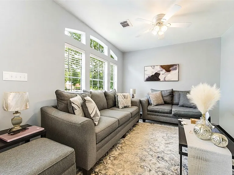 5911 Canyon Brook Ct — Photo 9