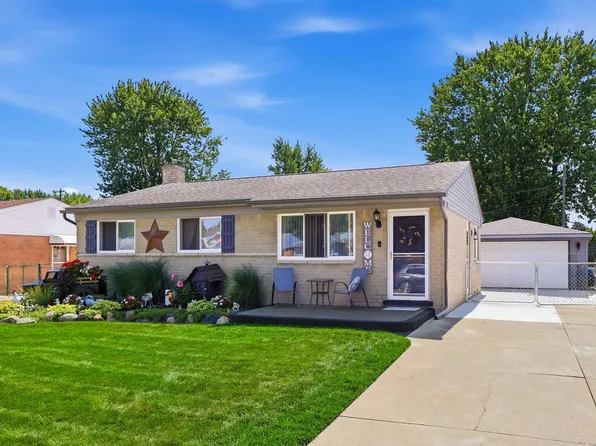 18016 Fairwood Dr, Clinton Township, MI 48035
