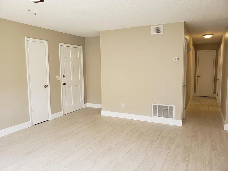 5725 Cardinal Guard Ave — Photo 5