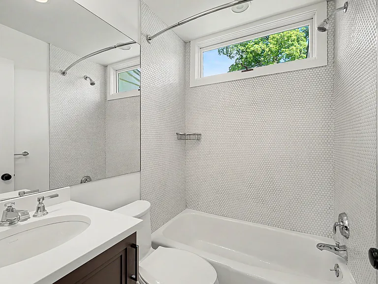 12 Rockview Dr — Photo 27