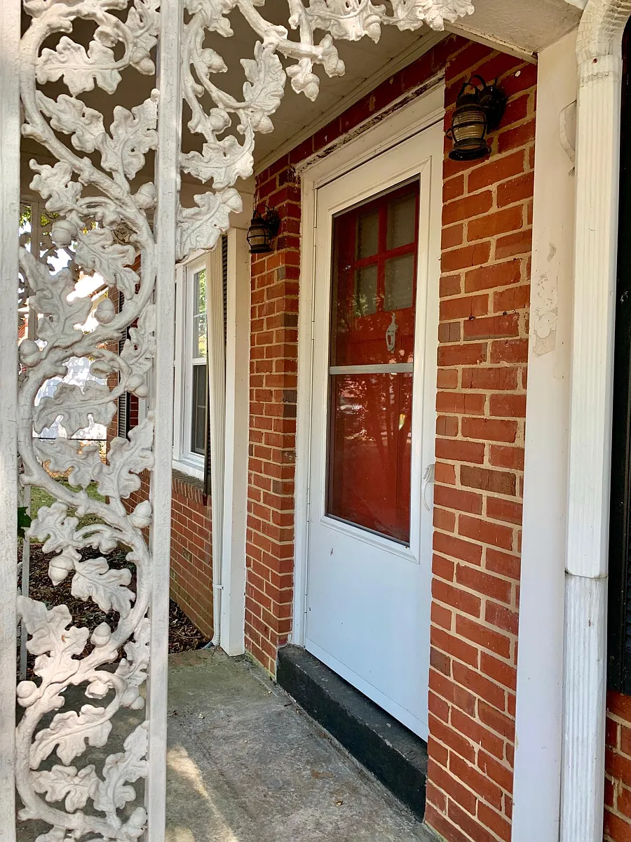 Front door - 128 May Dr