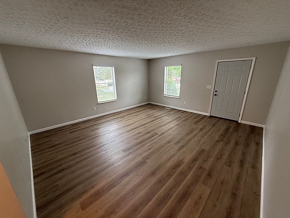 4th image of 544 Boulder Dr