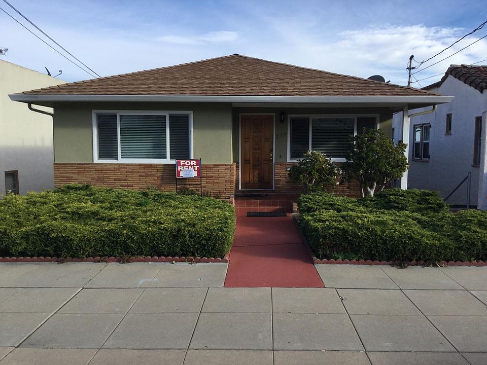 235 Larkin St
