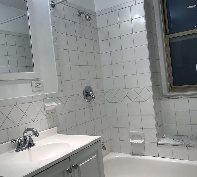 1st image of 287 Amsterdam Ave #512