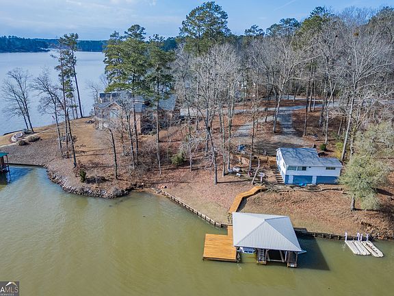 2nd image of 1735 Campbell Rd