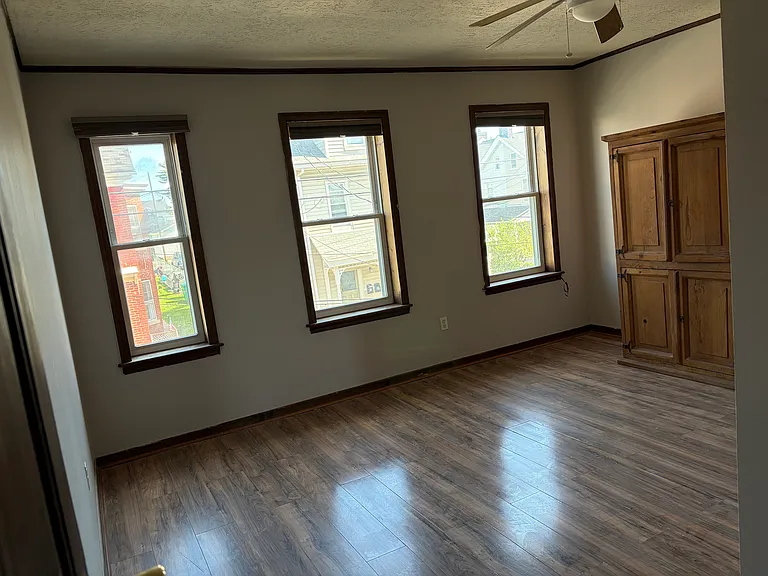613 Spring St #2 — Photo 3
