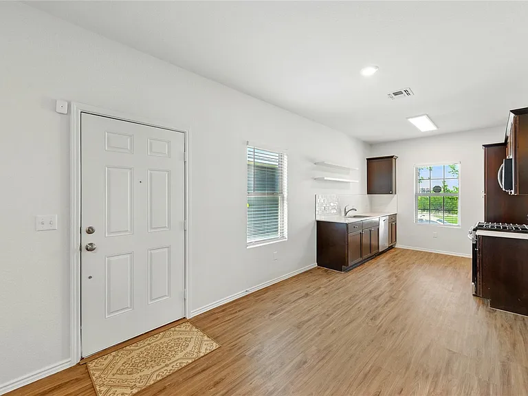 7013 Tonka Ln — Photo 5