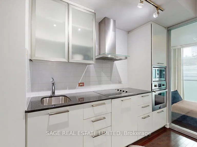 12 York St #3608 — Photo 8