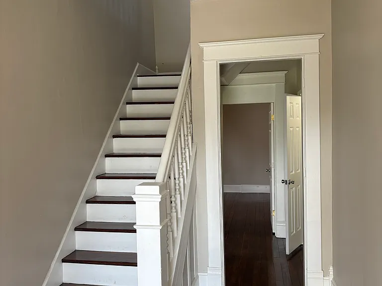 321 N Elm St — Photo 4
