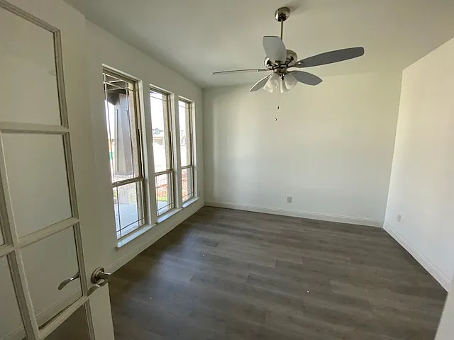 307 Bluewood Dr — Photo 11