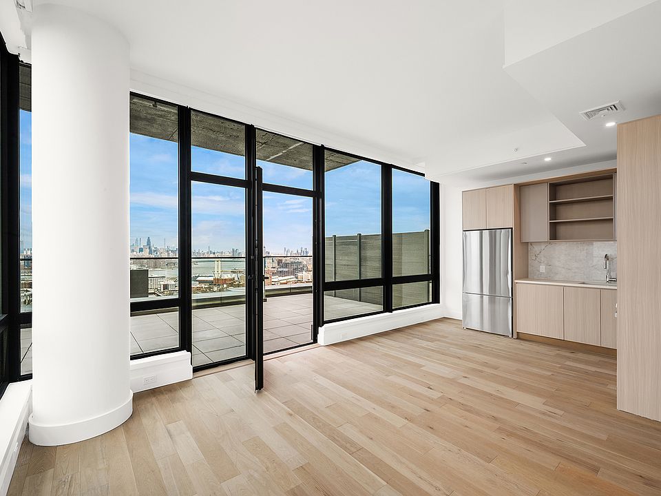 1st image of 20 Rockwell Pl #3602F