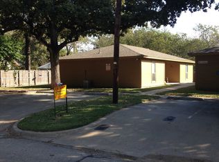 407B S Robinson St, Cleburne, TX 76031