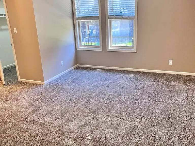 Bristol Square Apartments — Photo 257