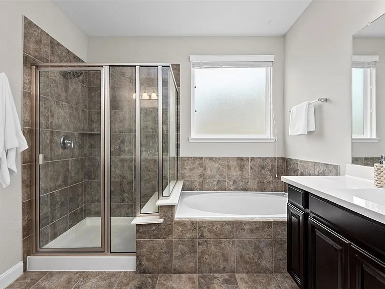 5006 Sawmill Timber Dr — Photo 34