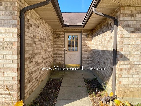 3rd image of 8479 Lone Tree Dr