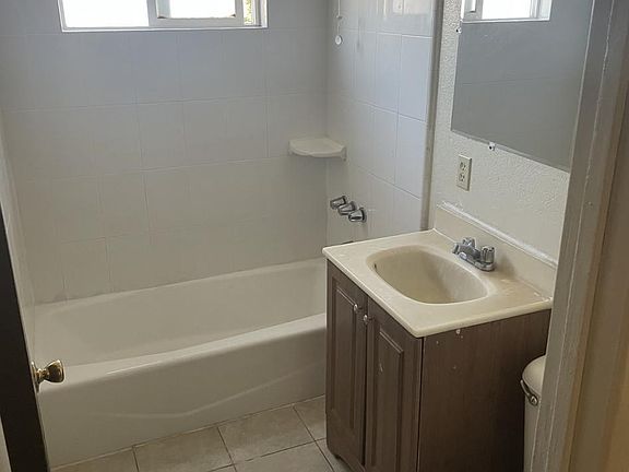 4th image of 1195 Ayala Dr #A