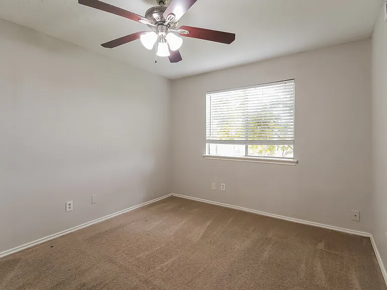 16111 Rosenridge Dr — Photo 13
