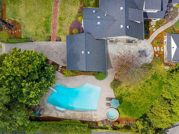 5th image of 1227 Olive Ln