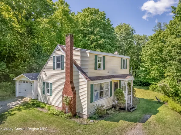 182 Sams Point Road, Cragsmoor, NY 12420