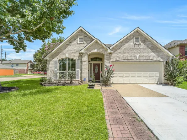 16366 Mellow Oaks Ln, Sugar Land, TX 77498