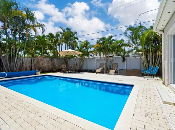 250 NE 57th Street, Oakland Park, FL 33334