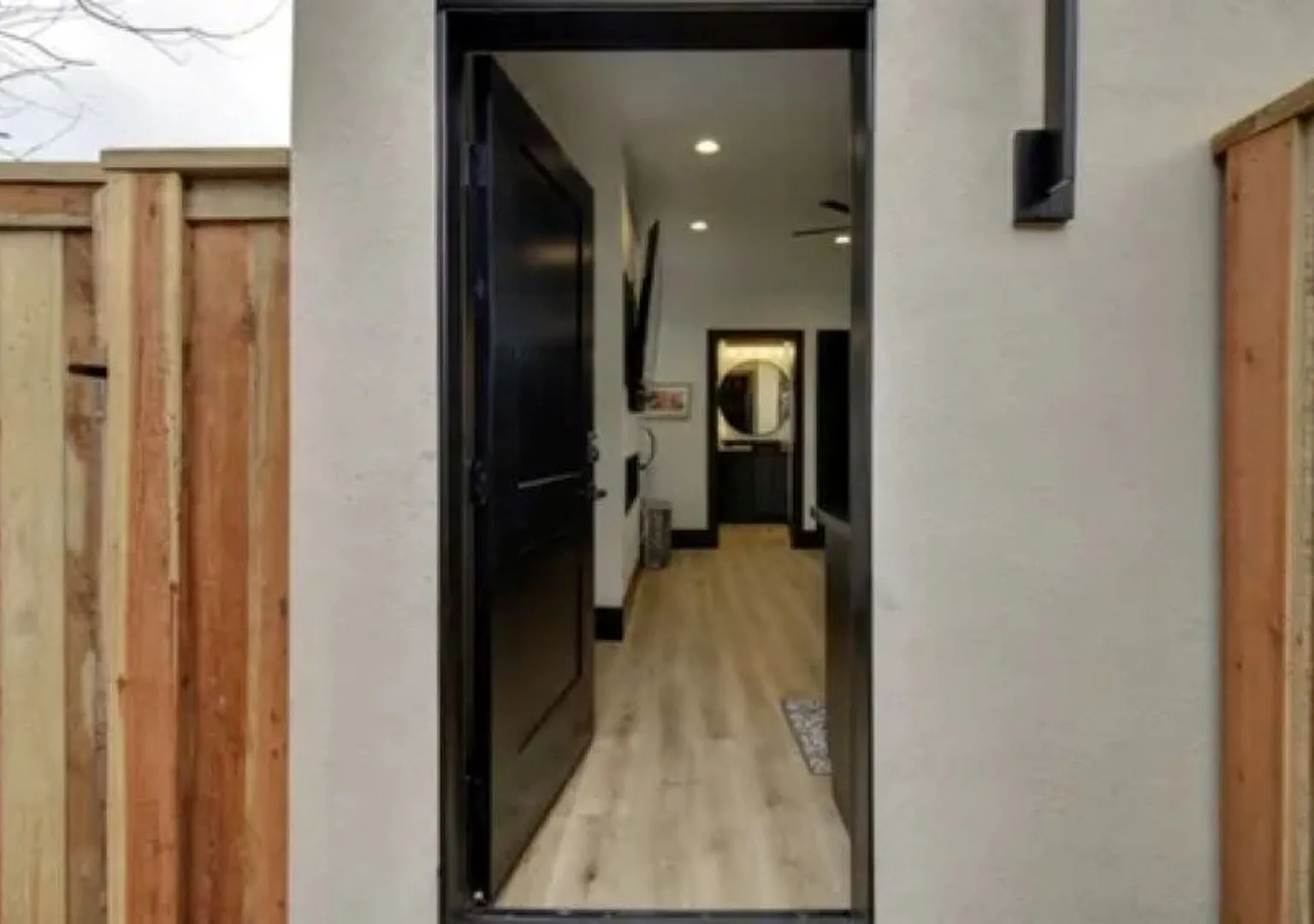 Cozy Charm Meets Modern Convenience — Photo 3