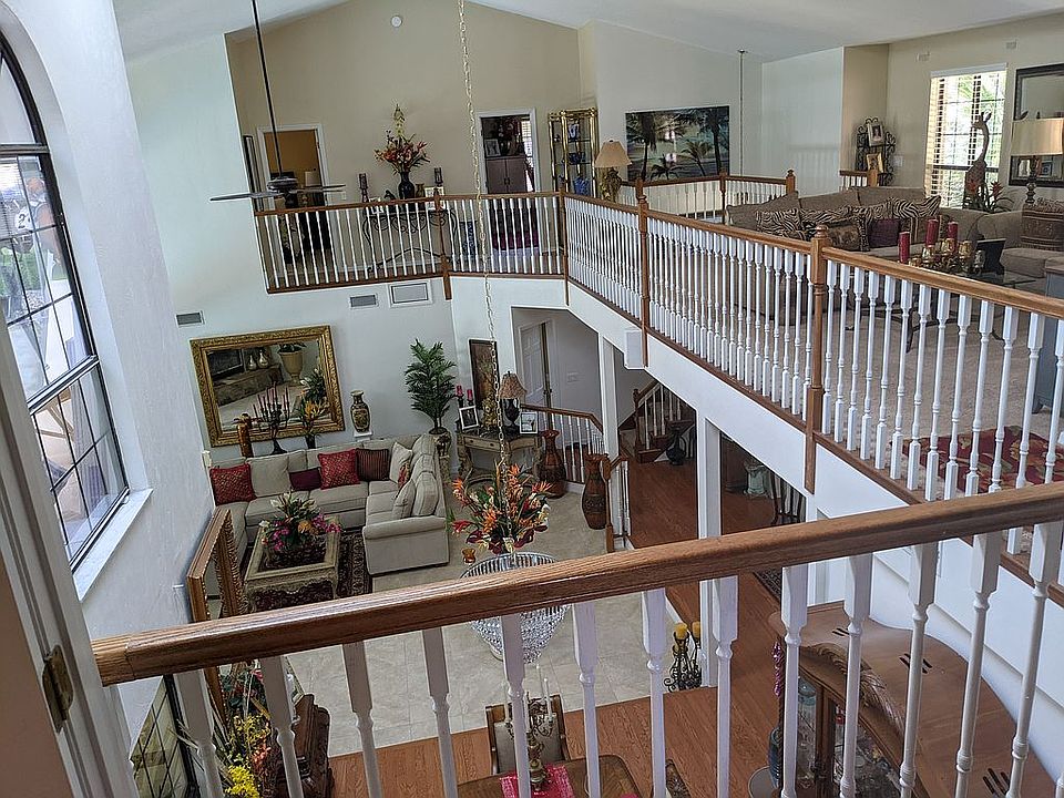 2nd image of 37 Shadowcreek Way