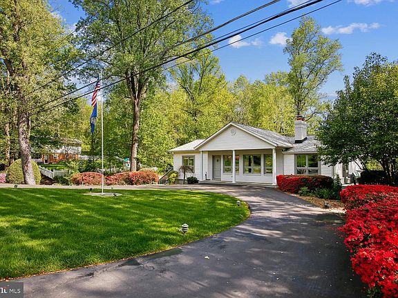 4th image of 3513 Beverly Dr