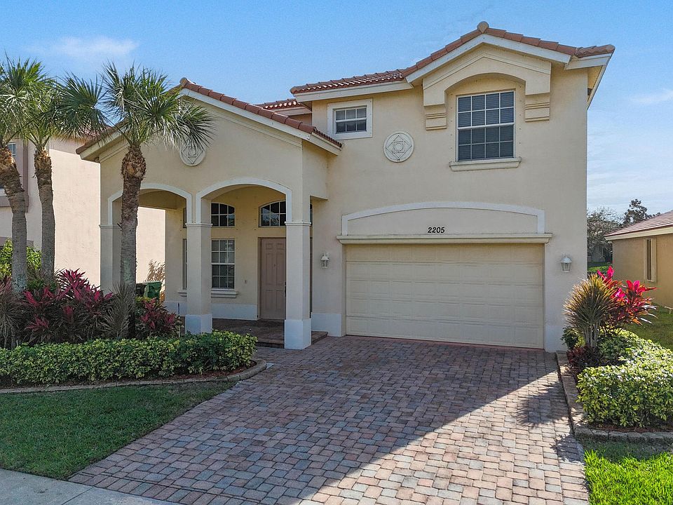 1st image of 2205 SW Newport Isles Boulevard