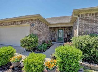 35 Chantileer Ln, Ward, AR 72176