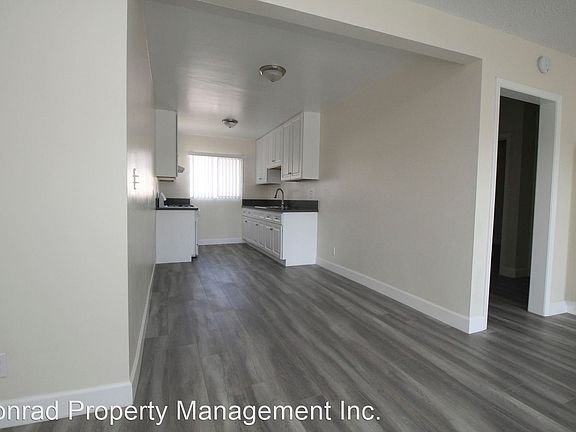 5th image of 943 Myrtle Ave APT 11