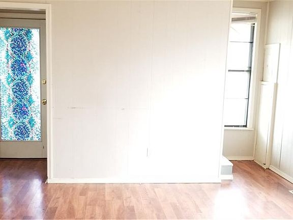 4th image of 406 W Cornell St