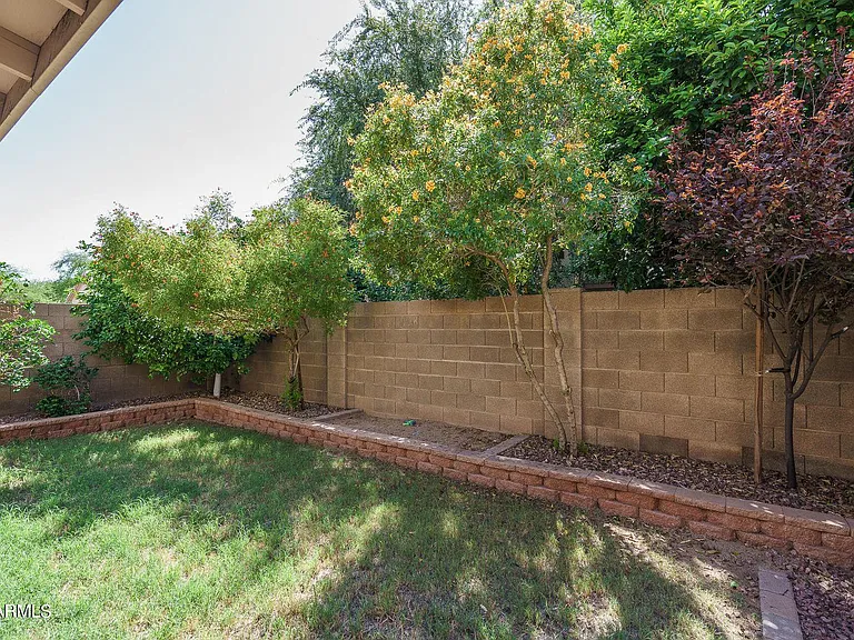 1315 W Escuda Rd — Photo 17