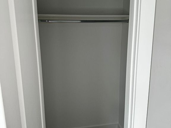 3rd image of 11-15 Silkman Pl