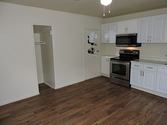 4th image of 2022 Alhambra Blvd