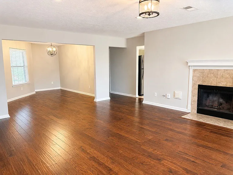 2138 Tower Bridge Rd — Photo 4